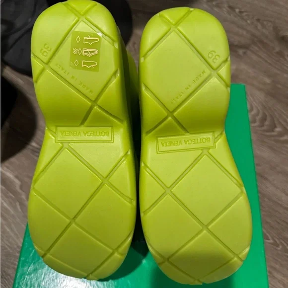 Bottega Veneta Lime Green Ankle Boots - Picture 9 of 10